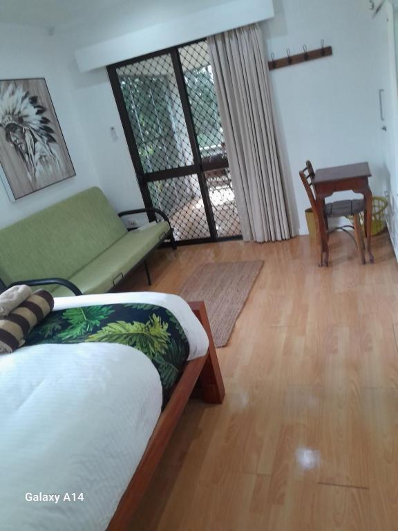 Postel nebo postele na pokoji v ubytování Residence71Nadi Fiji