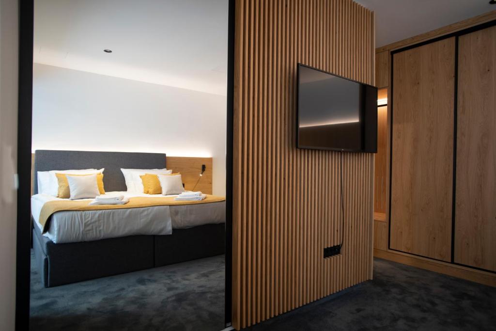 Akademis CUT Zabok - Chambre Double De Luxe Avec Balcon