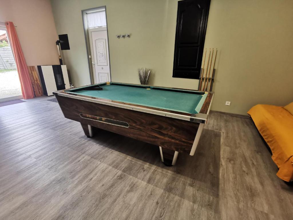 Biliardový stôl v ubytovaní maison