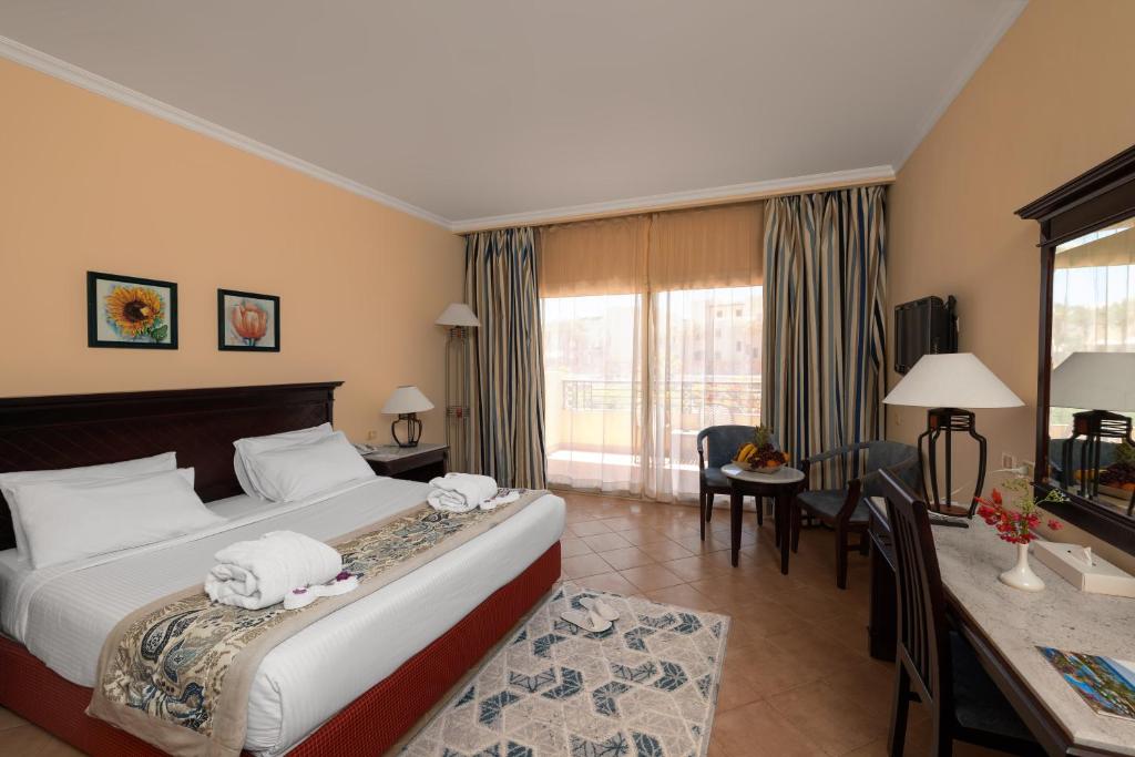 Amwaj Oyoun Resort - 1