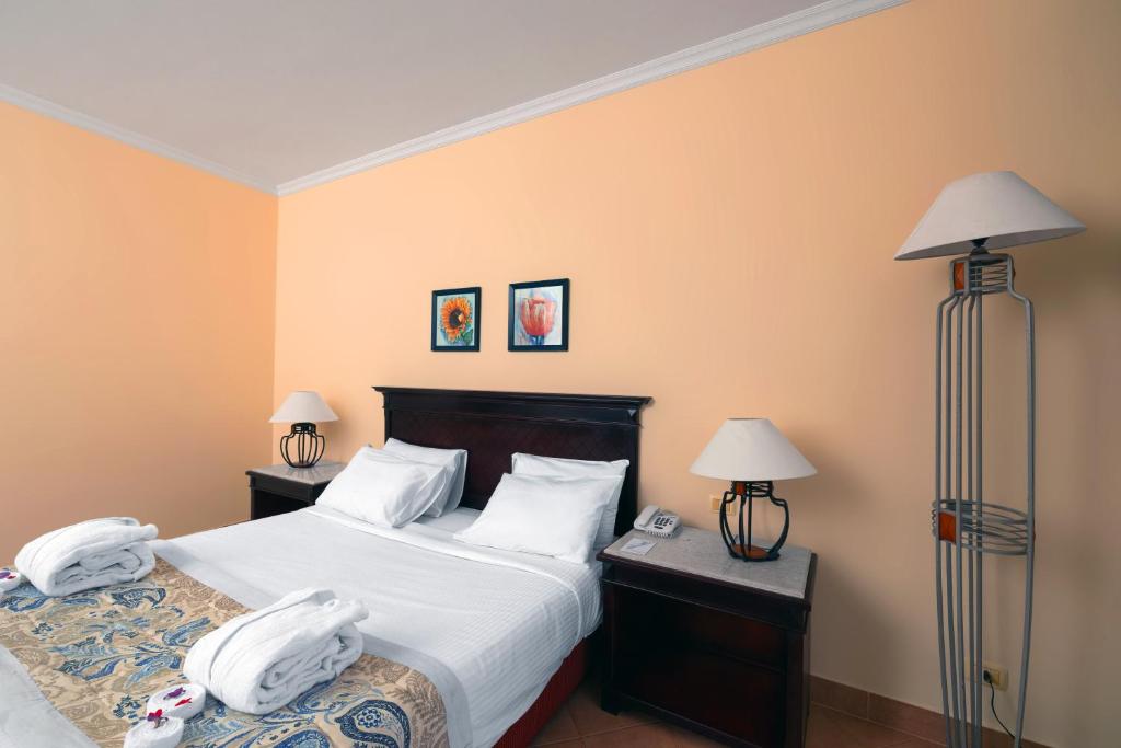 Amwaj Oyoun Resort - 2