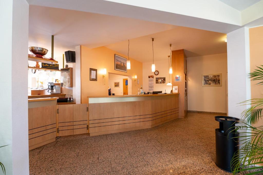 Airport Business Hotel Köln - Resim 10