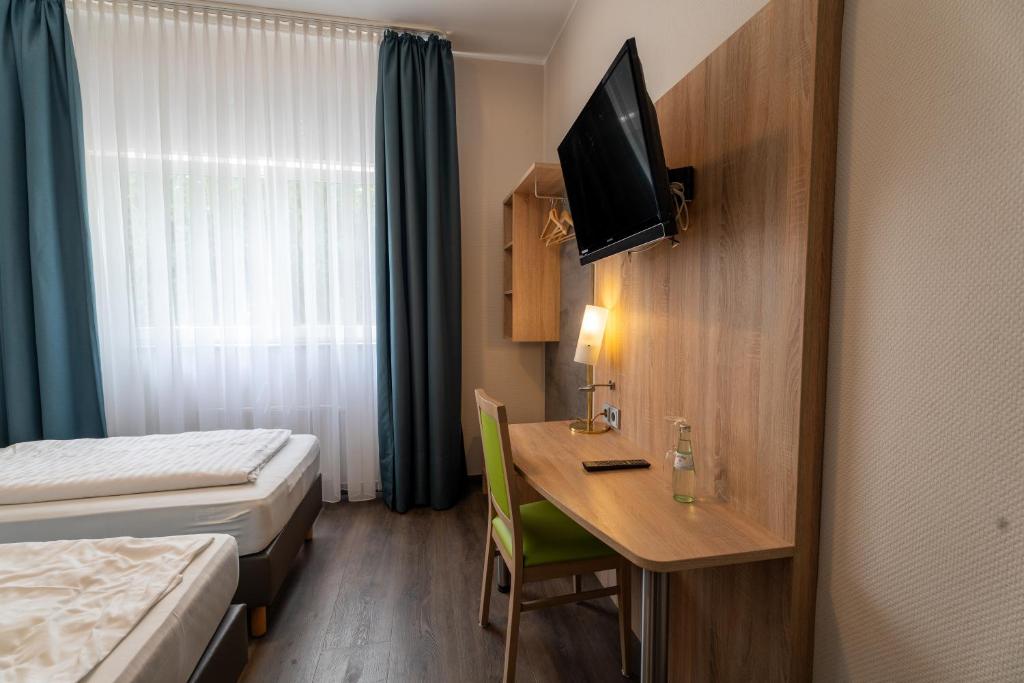 Airport Business Hotel Köln - Resim 19