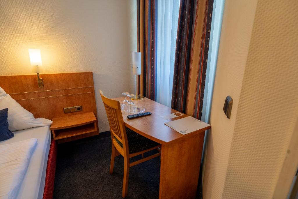 Airport Business Hotel Köln - Resim 25