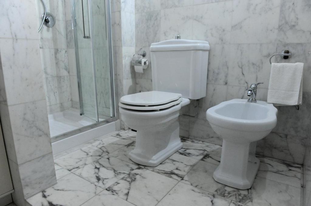 A bathroom at ARIA DI CASA APARTMENT