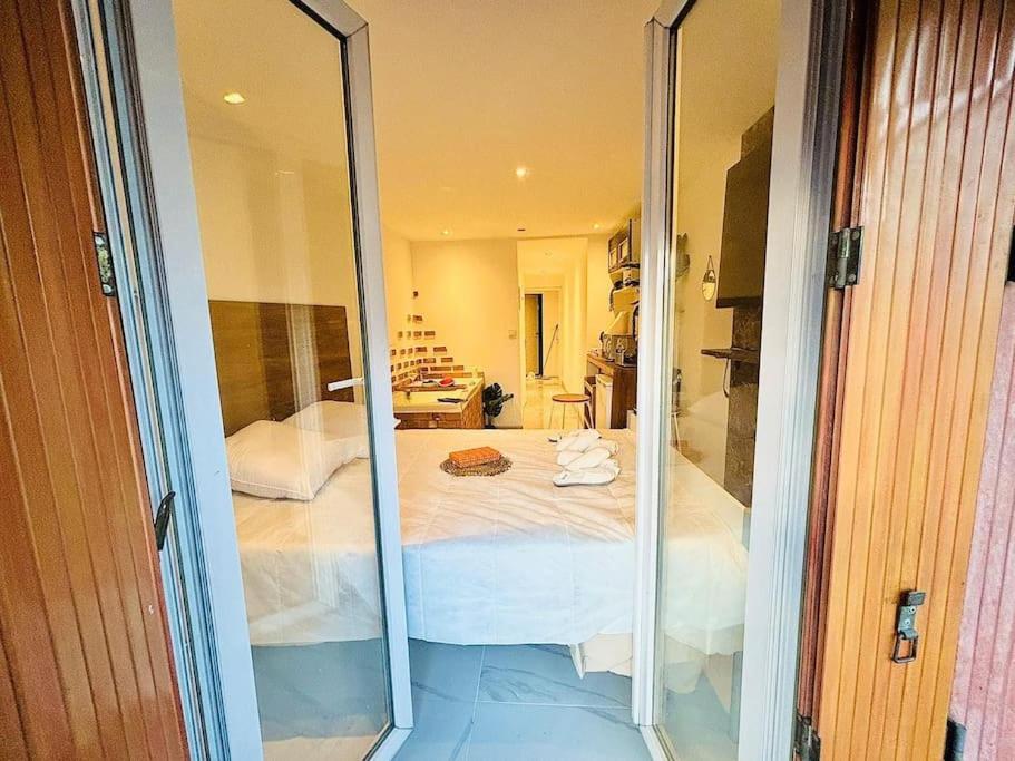 Fotografie z fotogalerie ubytování Studio Love Jacuzzi v destinaci Marseille