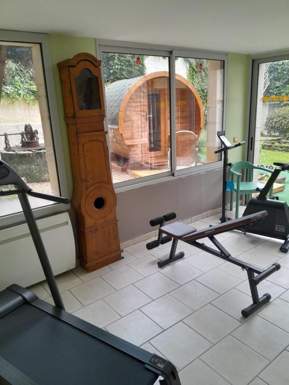 Fitness centrum a/nebo fitness zařízení v ubytování L'instant Beaun'heur