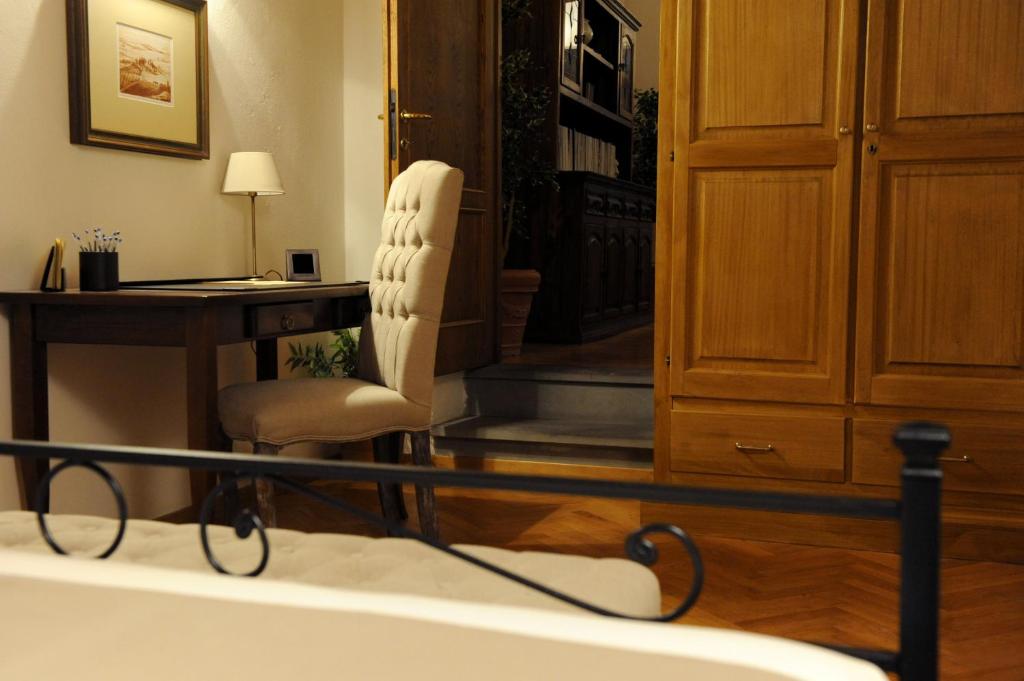 A seating area at ARIA DI CASA APARTMENT