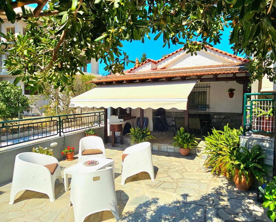 The building in which the holiday home is located
