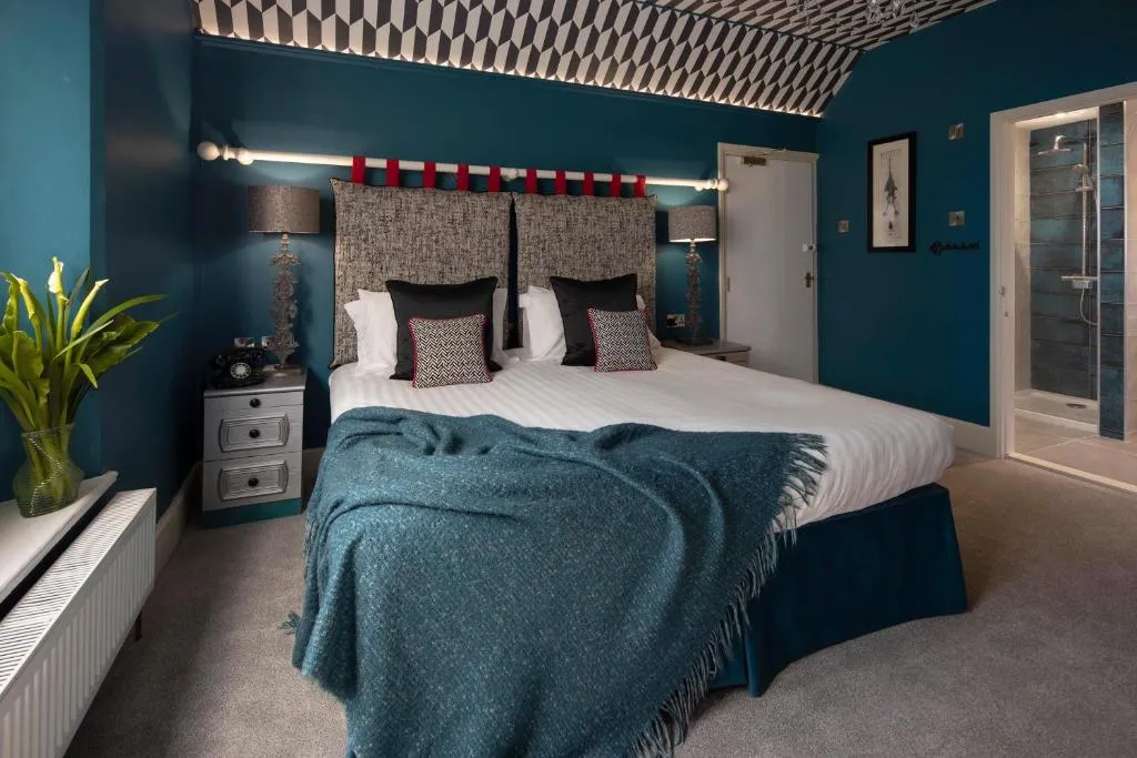 Standard Double or Twin Room with Garden View