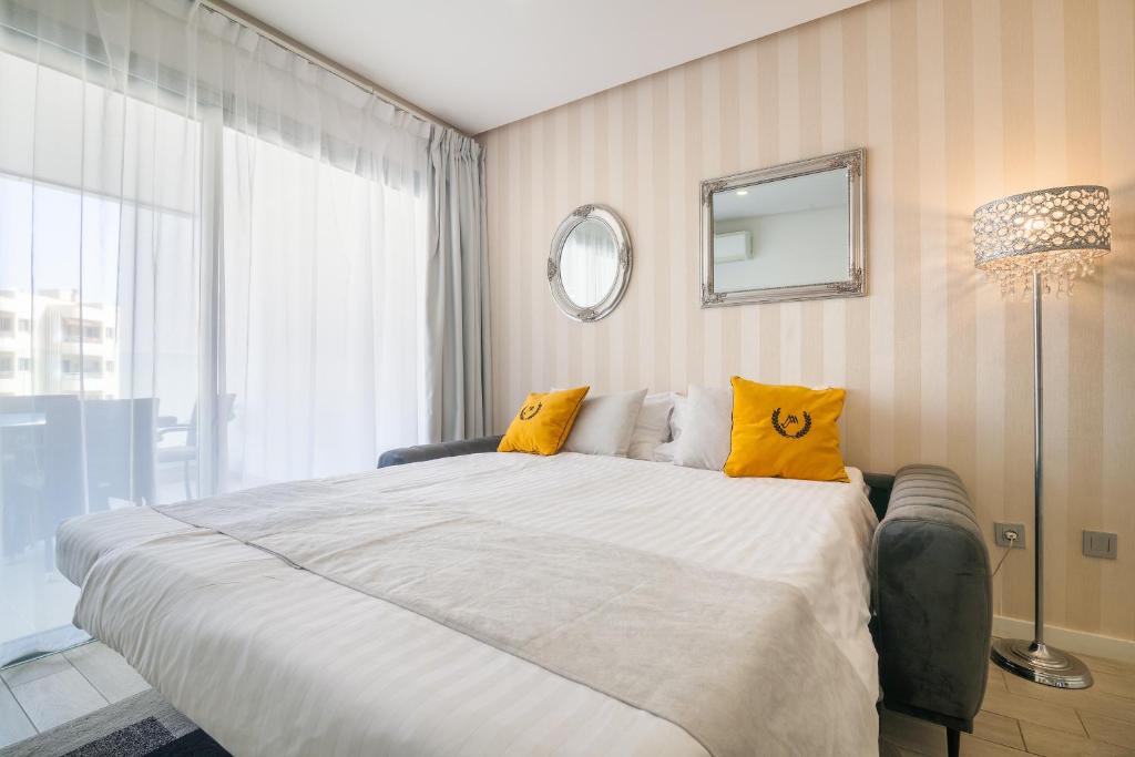 Posteľ alebo postele v izbe v ubytovaní MA APARTMENTS - OCEAN GARDEN - PLAYA PARAISO - 2 Bedrooms, 2 Bathrooms, Big Terrace