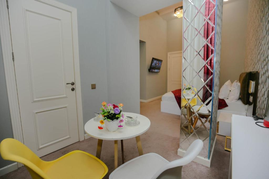 Dionis Coffee Shop Hotel - Standard Double Or Twin Room