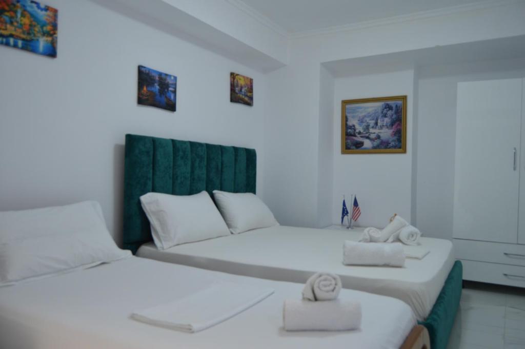 Keli Rooms