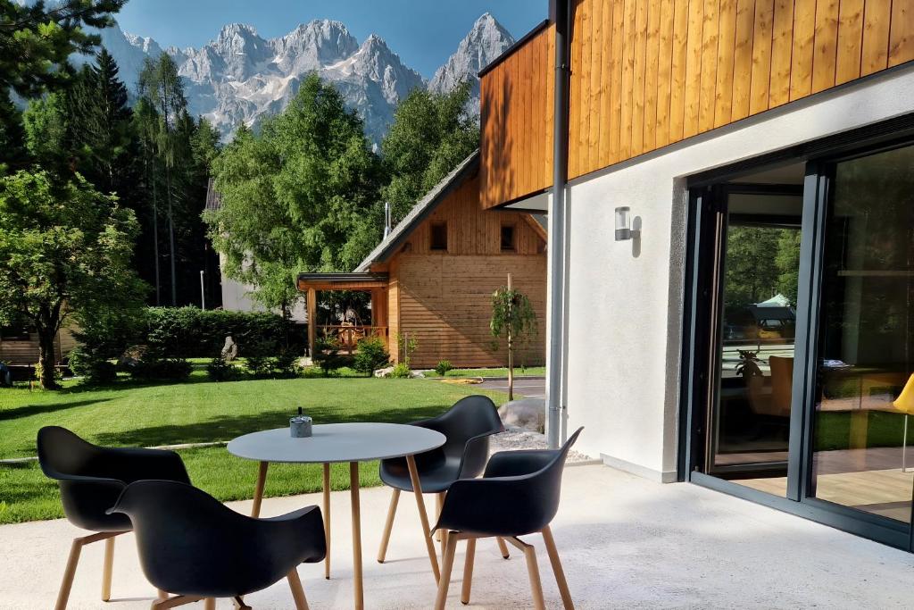 Nespecifikovaný výhled na hory nebo výhled na hory při pohledu z apartmánu