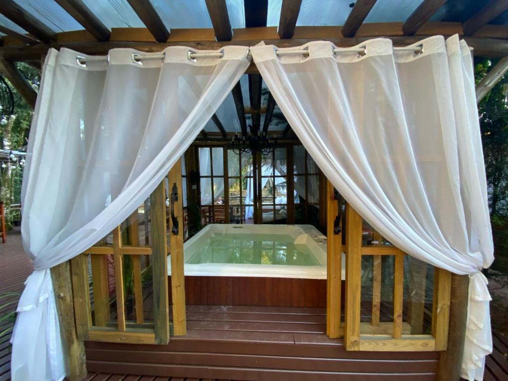 Fotografie z fotogalerie ubytování Chale Sobre Rodas e Spa Exclusive - Localizado Próximo do Centro v destinaci Canela