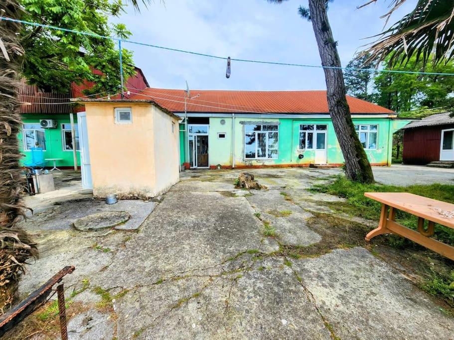 Budova, kde se prázdninový dům nachází