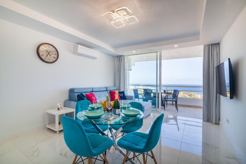 Ponderosa 807, Las Americas, one bedroom apartment with large terrace and ocean view, next to Siam Park