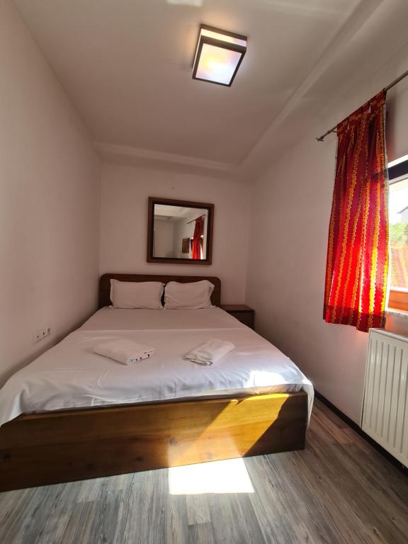 Guesthouse Hotel My Home - Double Room With Private Bathroom