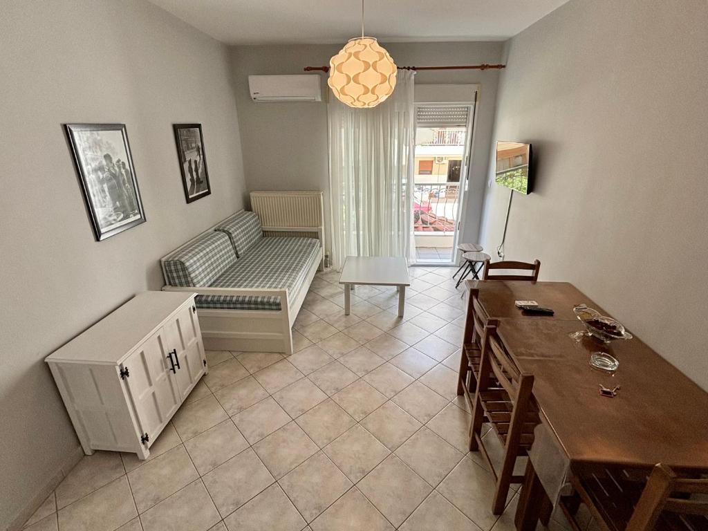 Posezení v ubytování Mina Apartments 4 Nea Kallikrateia