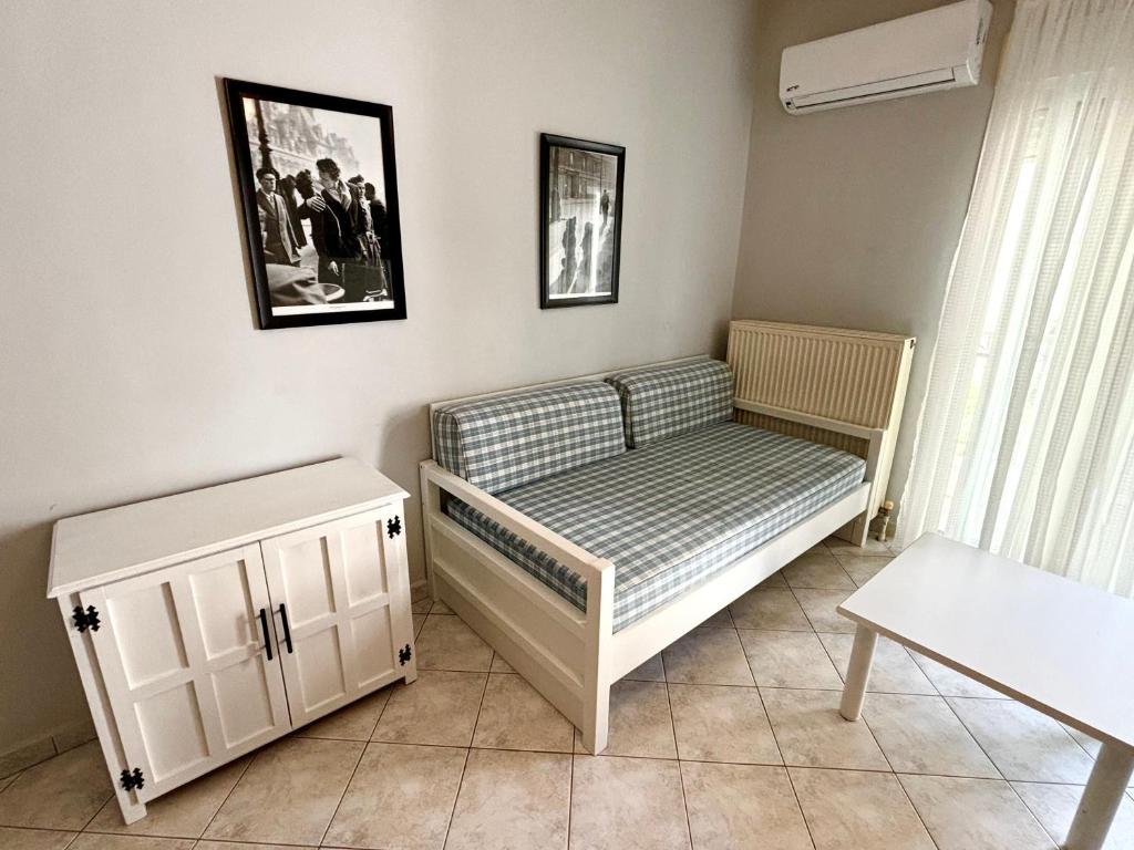 Posezení v ubytování Mina Apartments 4 Nea Kallikrateia