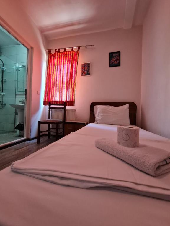 Guesthouse Hotel My Home - Single Room With Bathroom