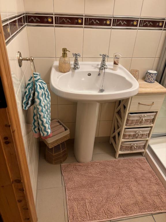 Koupelna v ubytování Teach Elle Cottage F94V2W2
