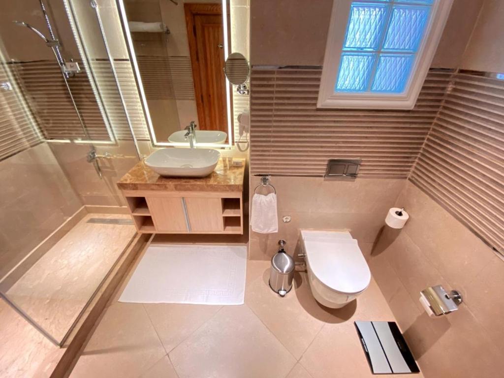 Koupelna v ubytování Azur One Eleven Hotel Alamein
