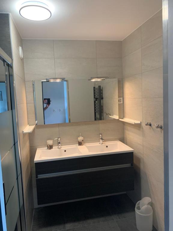 Koupelna v ubytování Comme sur un nuage, appartement pour 4 personnes