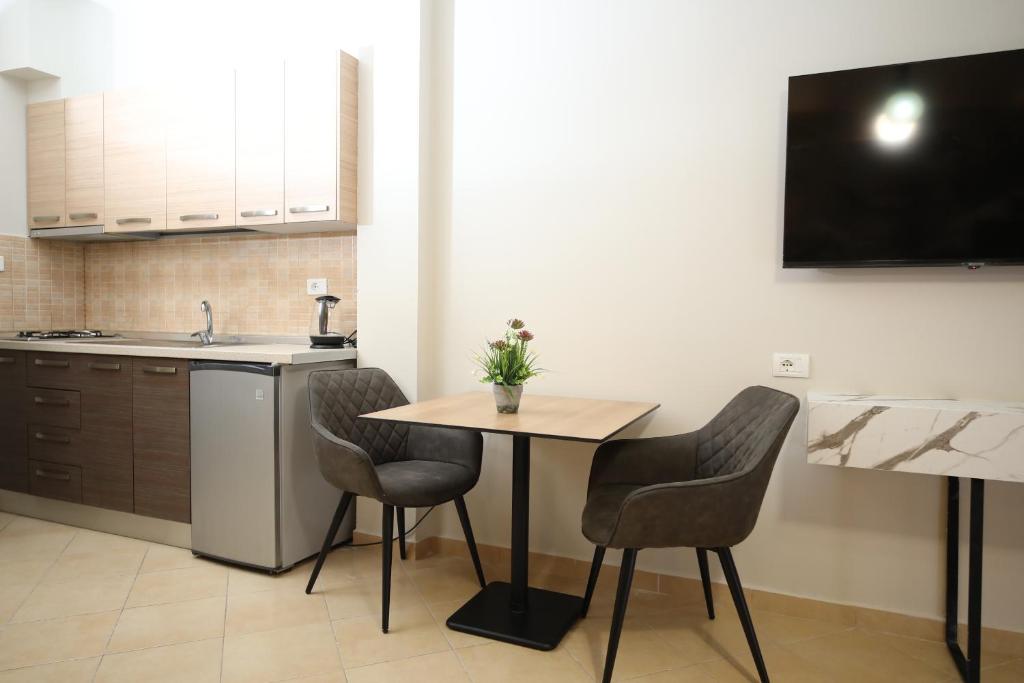 Kuchyň nebo kuchyňský kout v ubytování Hotel Erjuma