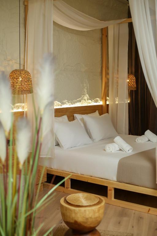Postel nebo postele na pokoji v ubytování Hotel Brooklyn Vlore
