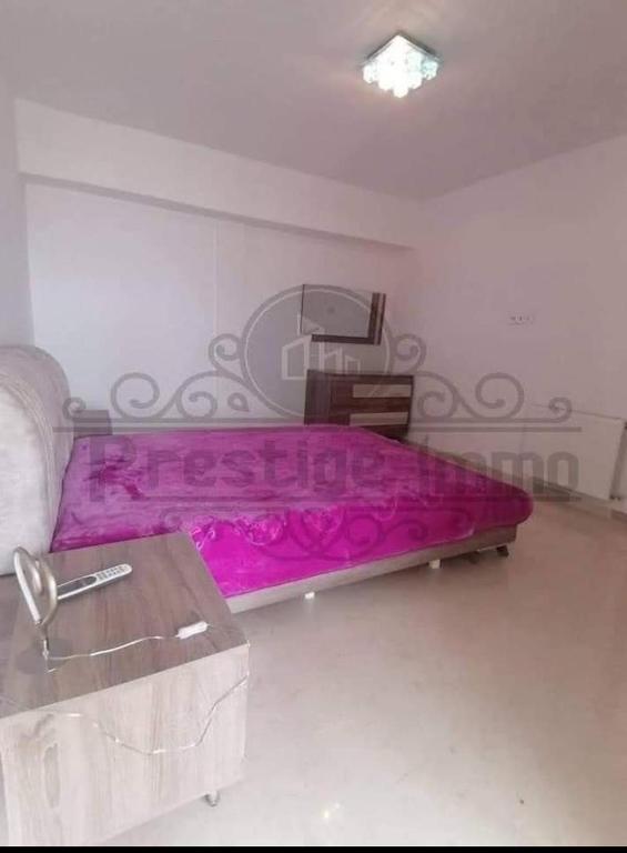 Appartement dans une belle résidence à Bizerte superbe vue房間的床