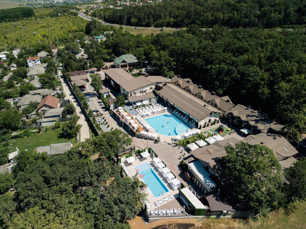 Bazén v ubytování Complex Turistic Codru nebo v jeho okolí