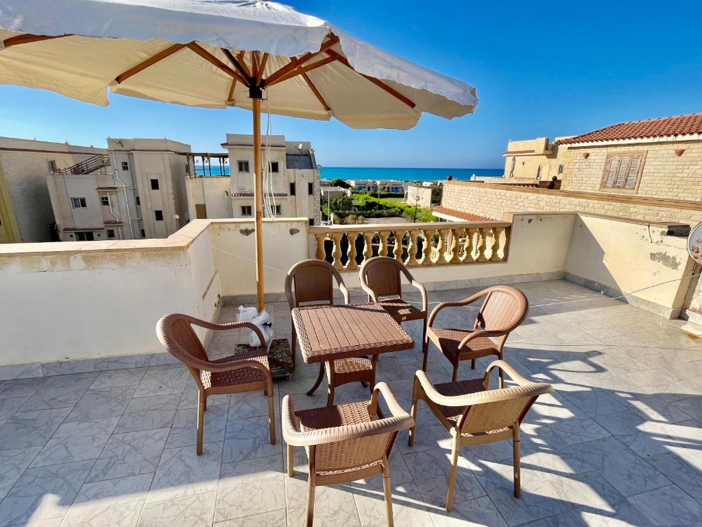 Balkón nebo terasa v ubytování Sea & Pool View Deluxe Chalet - Prime Spot in Badr Resort