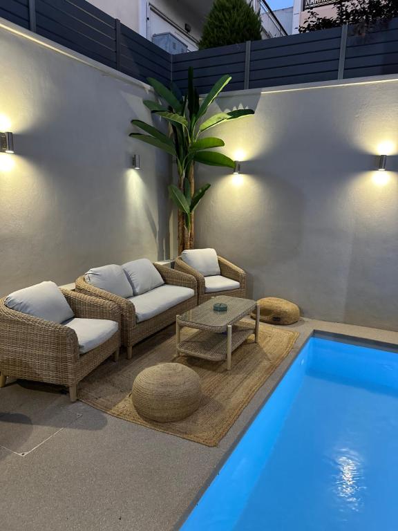 Piscina di ILION Villa o nelle vicinanze