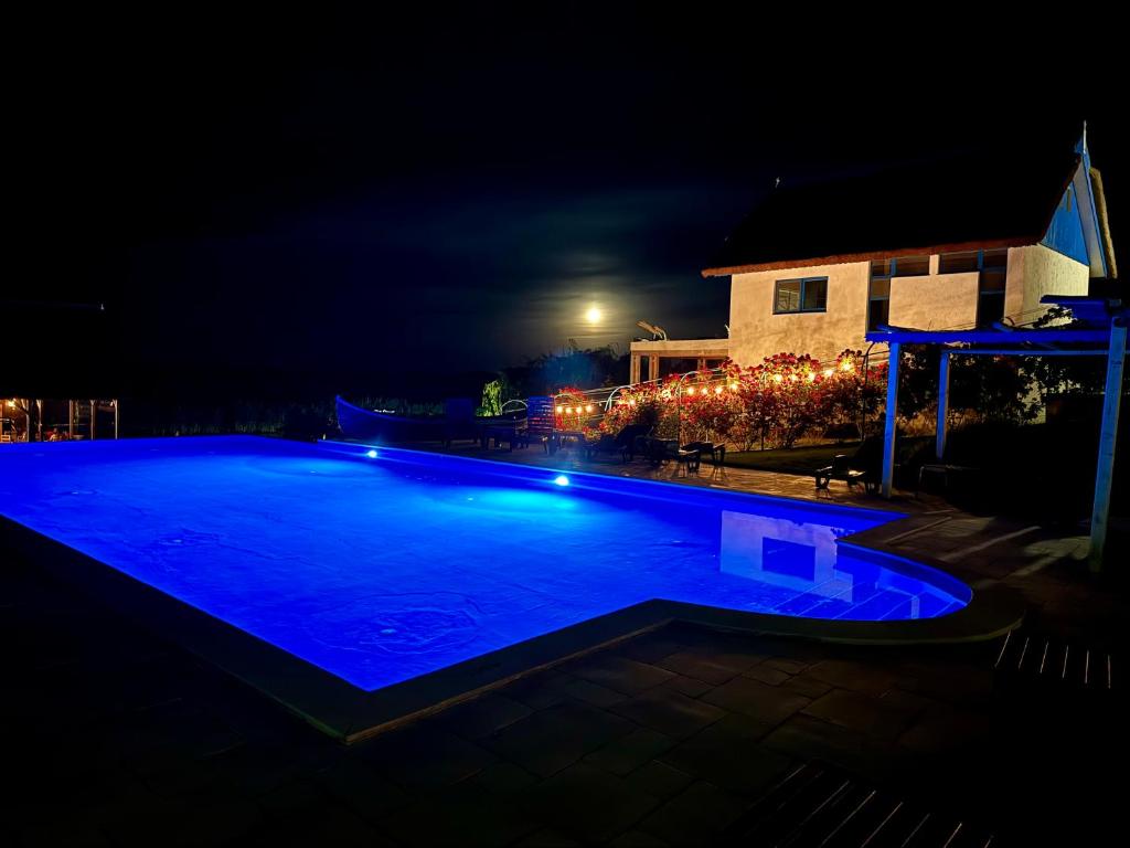 Bazén v ubytování Nena Art Resort nebo v jeho okolí