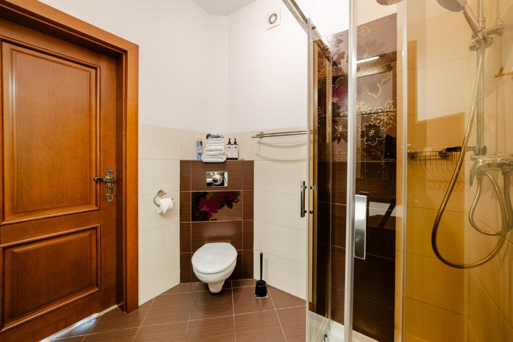 Koupelna v ubytování RetroHouse - wypoczynek dla dorosłych, B&B