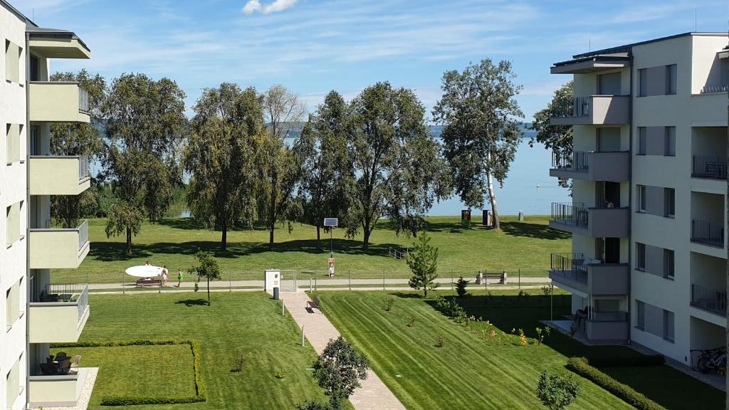 Lelle Resort CB34 8638 Balatonlelle, Honvéd utca 50. C/B/3. em. 34. kép - 1