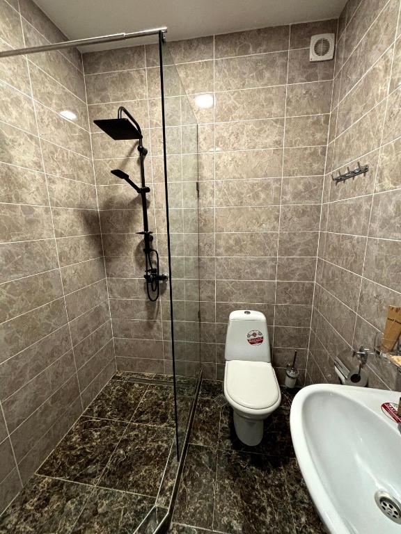 Koupelna v ubytování Lagodekhi Inn