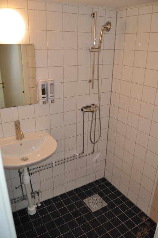 Koupelna v ubytování långstorp 200 HÖÖR stugan