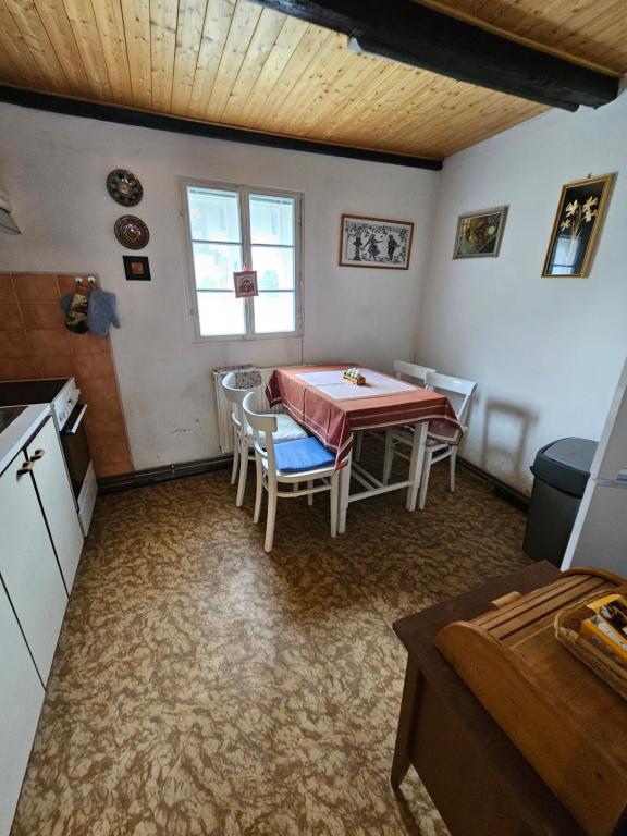 Kuchyň nebo kuchyňský kout v ubytování Chalupa Kuks