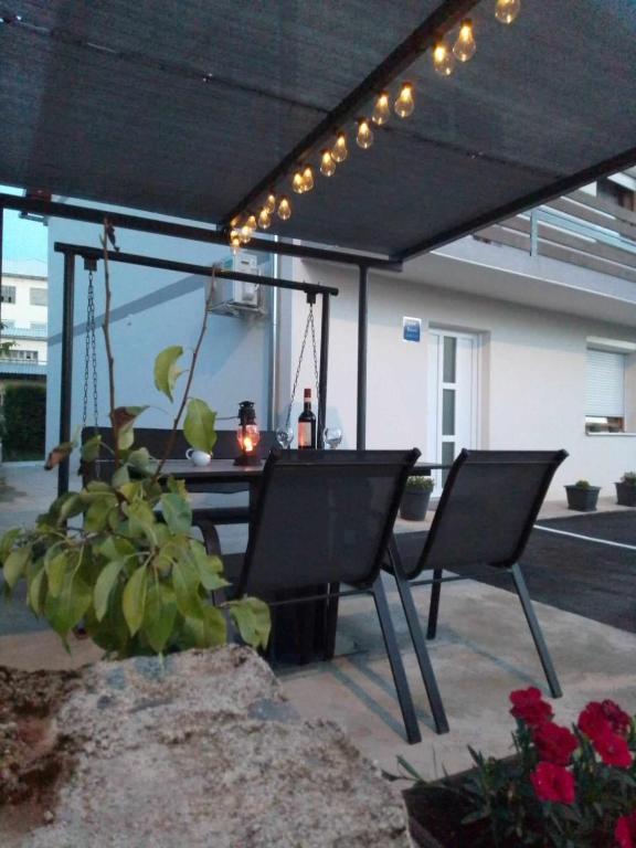 Fotografie z fotogalerie ubytování Apartman Basarac v destinaci Gračac