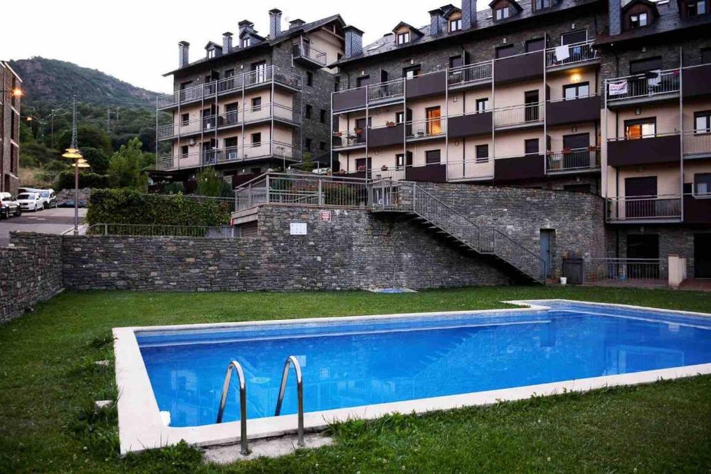 Bazén v ubytování Apartament Cal Cinto nebo v jeho okolí