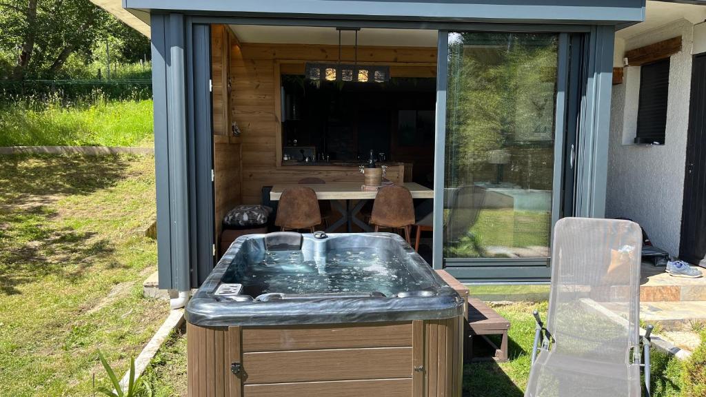 Ogród w obiekcie Can Sansa Appartement 4* jacuzzi maison pyrénéenne