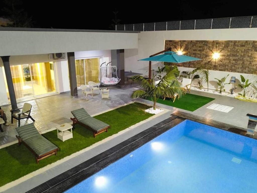 une superbe villa avec piscine à Dar allouche kélibia