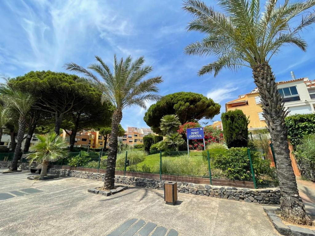 Vonkajšia záhrada v ubytovaní Location Cap d'Agde Aurélie