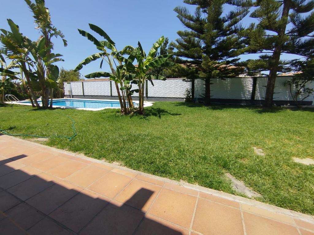 The swimming pool at or close to The Magic House