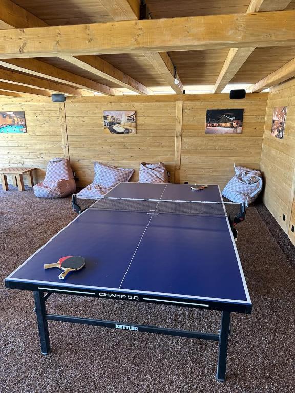 Stolní tenis v ubytování Seaside resort Vasiliki nebo okolí