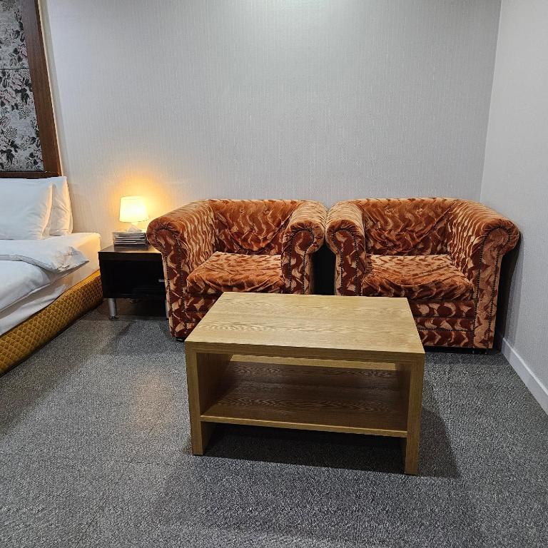 Posezení v ubytování Amour Hotel