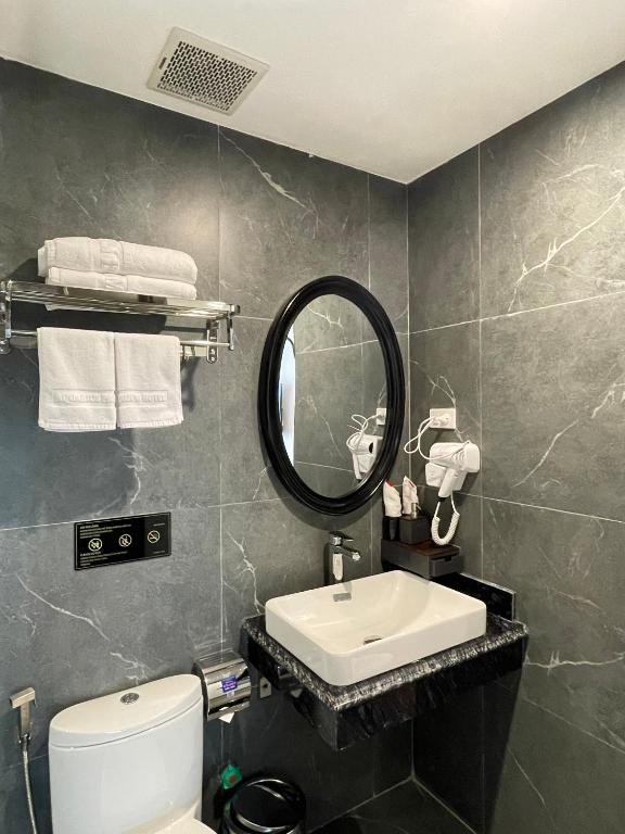 Suite Nhìn Ra Thành Phố