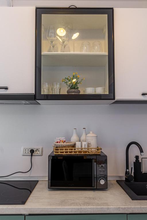 Cozy Brand New Boutique ApartHotel Brasov - Resim 24